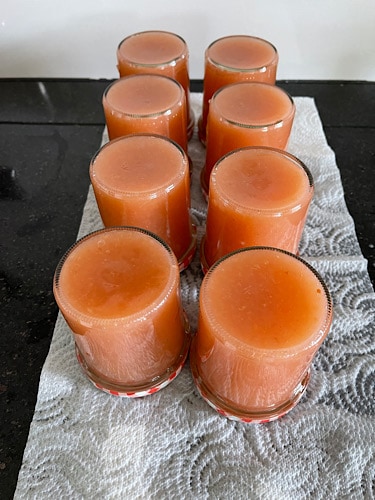 8 Gläser selbst gemachtes Apfelmus
